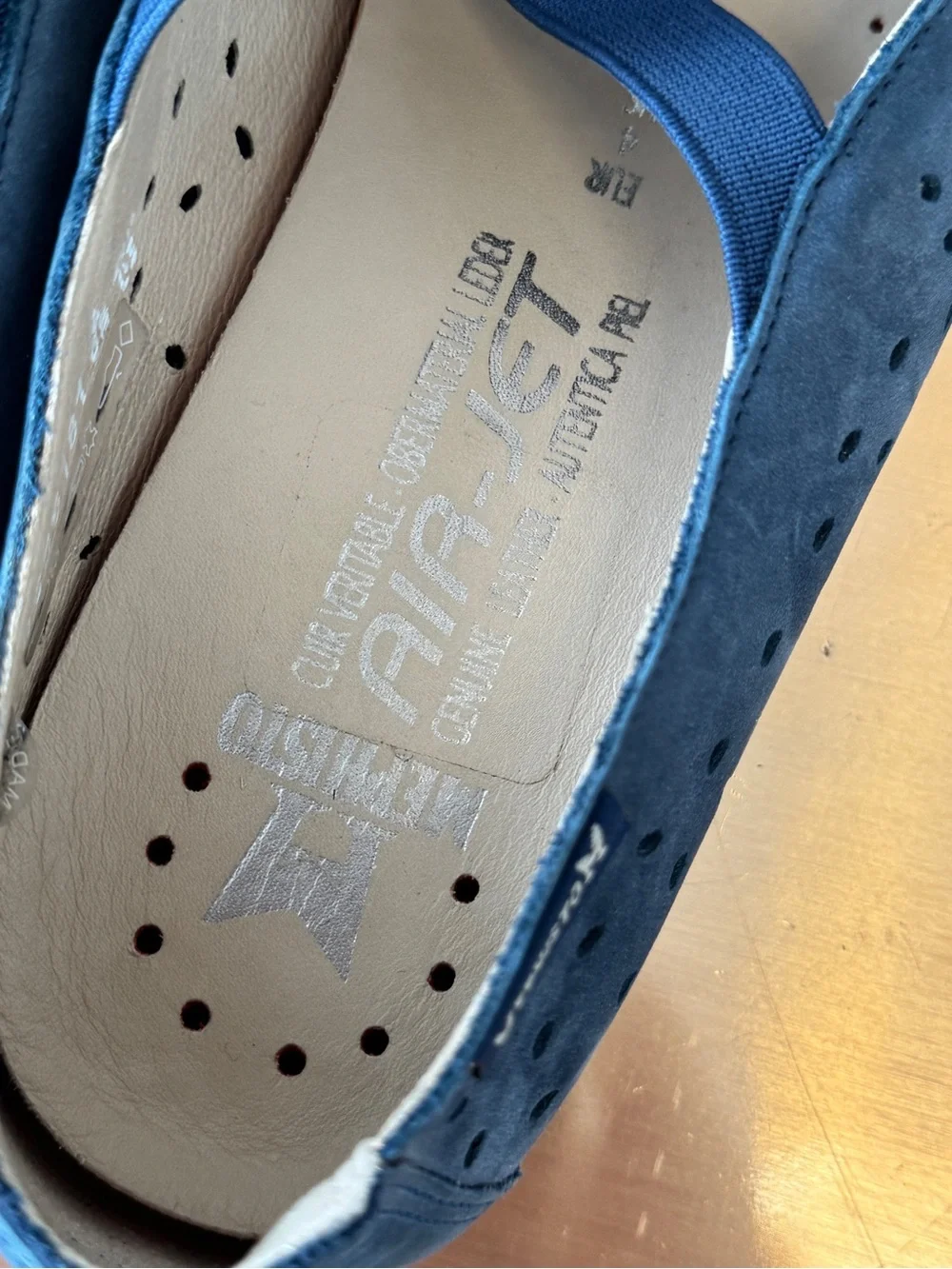 Mephisto Women's Karla Perf Leather Mary Jane Ballet Flats – Blue Suede/Nubuck